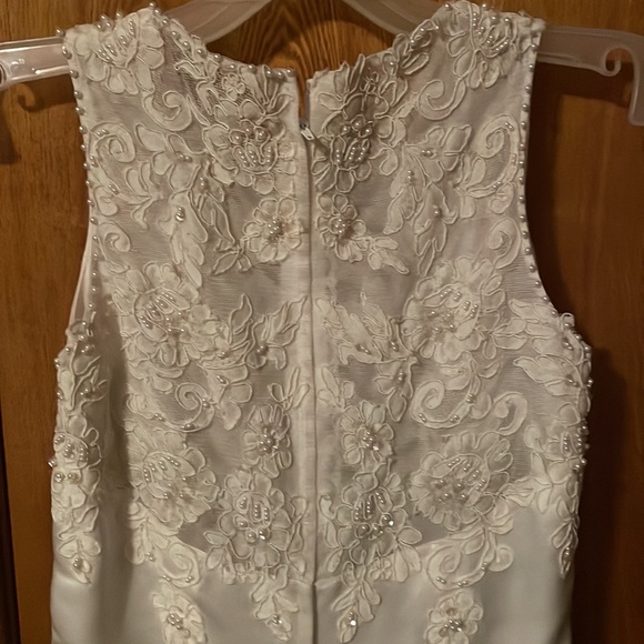 Wedding Dress - Picture 3 of 7